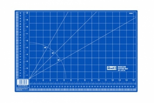Revell Cutting mat, large Schneidematte 450mmx300mm