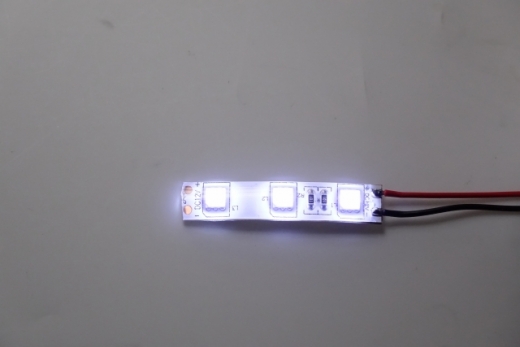 LED Streifen weiß mit 5mm LED spritzwassergeschützt für 3S / 12Volt