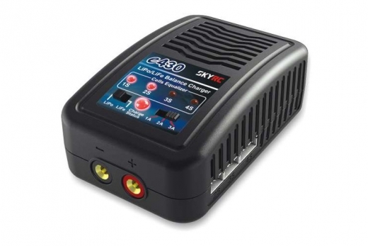 SkyRC e430 AC Ladegerät LiPo 2-4s 1-3A 30W 