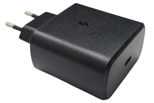 USB-C Schnellladegerät Power Netzteil USB3.0 45Watt bei 5V, 9V und 12V 3A, und bei 20V 2,25A