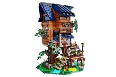 CaDA Klemmbausteine 4 Jahreszeiten Baumhaus mit LED-Beleuchtung - 1155 Teile